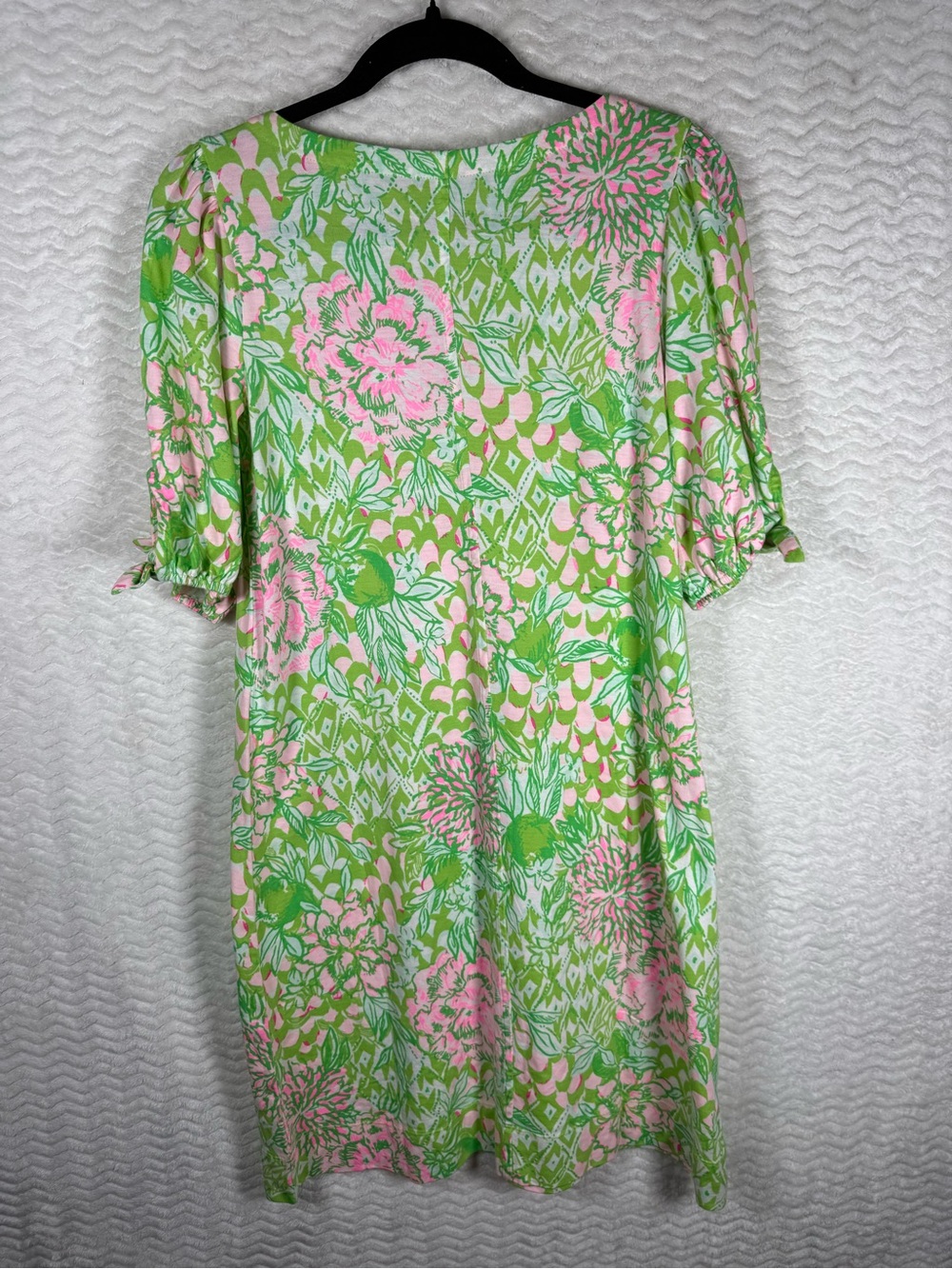 Lilly Pulitzer Easley T-Shirt Dress. Pink & Green Floral v-neck. Stunning 🤩 - Picture 11 of 11